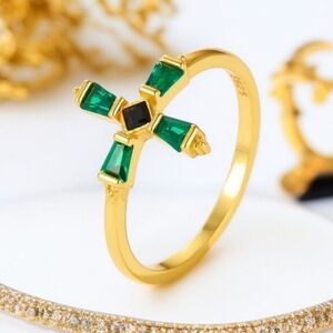 Elegant 18k Gold Plated Emerald Crystal Cross Ring